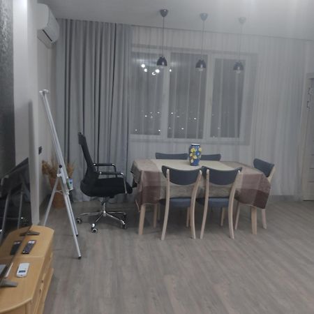 Cozy Apartment เยเรวาน ภายนอก รูปภาพ